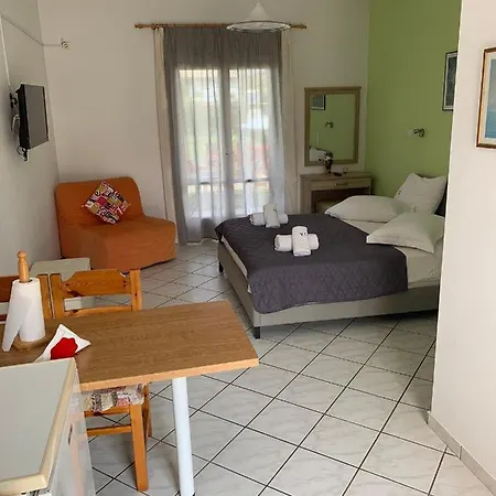 Eleftheria And Apartment