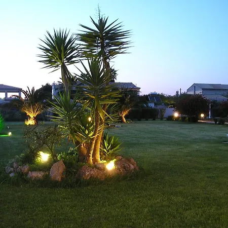 Eleftheria And Apartment *